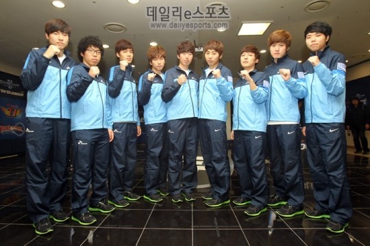 扑克里的动态应对（牌桌上的灵活应变）