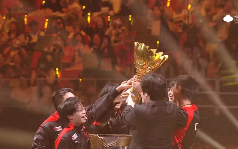 FaZe Clan 与 s1mple 对阵 Liquid 在 IEM Dallas 2025 小组赛中