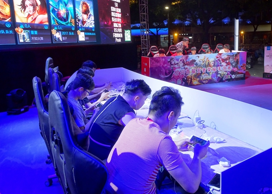 TES 2-1 FNC：上中下三路齐发力，TES轻取FNC挺进MSI八强