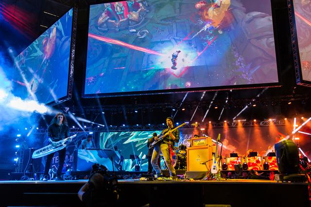 扎金花里的“底池比例”：你的加注量相对于底池总额的心理暗示。（扎金花的底池比例：加注与底池规模之比所传递的心理信号）